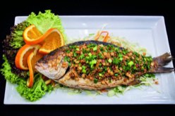 Fried fish with garlic and pepper